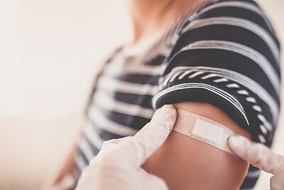 personne venant de se faire vacciner par un professionnel de santé